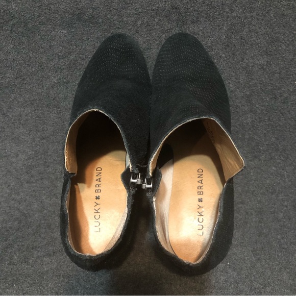 Lucky Brand Women’s 8M Pickla Ankle Boots Black Textured Suede Side Zip Booties - Picture 6 of 12